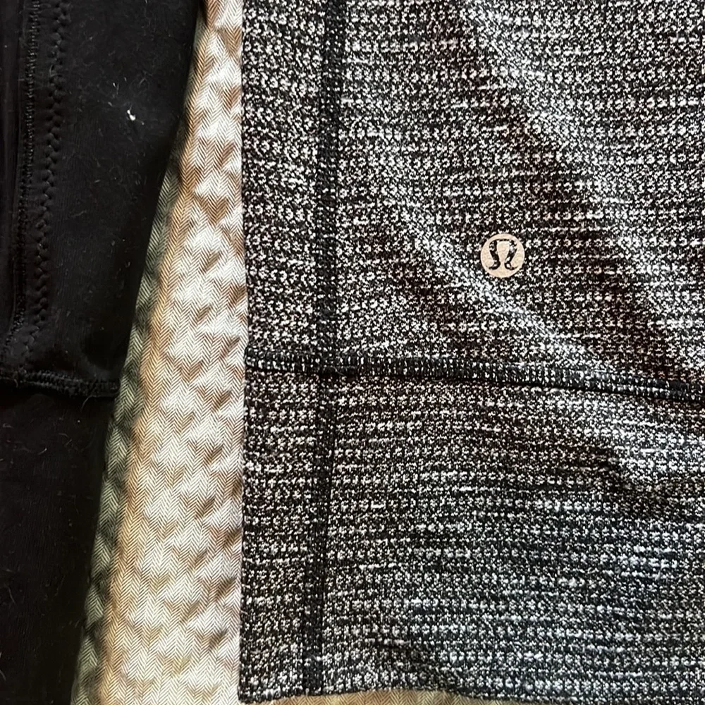 Lululemon full zip jacket - Picture 5 of 5
